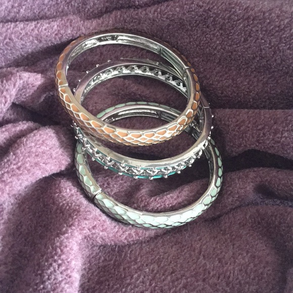 Set of 3 Lia Sephora Stretch Bangles - Picture 3 of 3